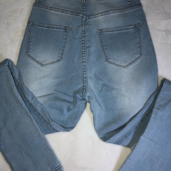 Drive To The Ocean Jeans - Light Blue Wash - Picture 7 of 8